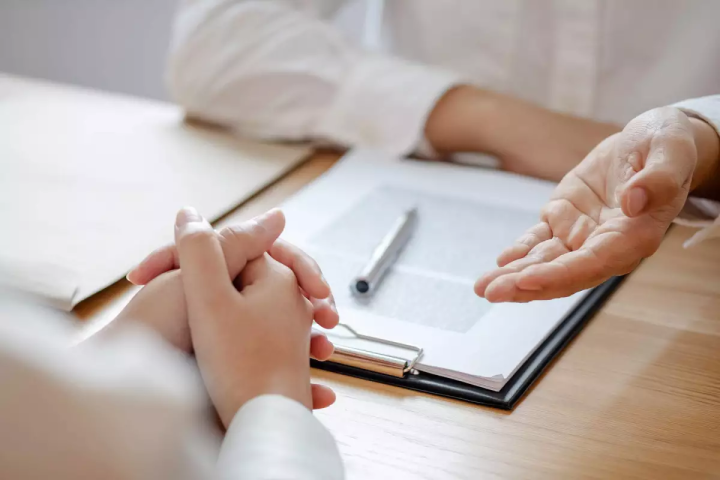 En cas de difficultés dans le domaine contractuel, Me Sophie PINCHAUX-DOULET est à votre disposition pour vous accompagner.